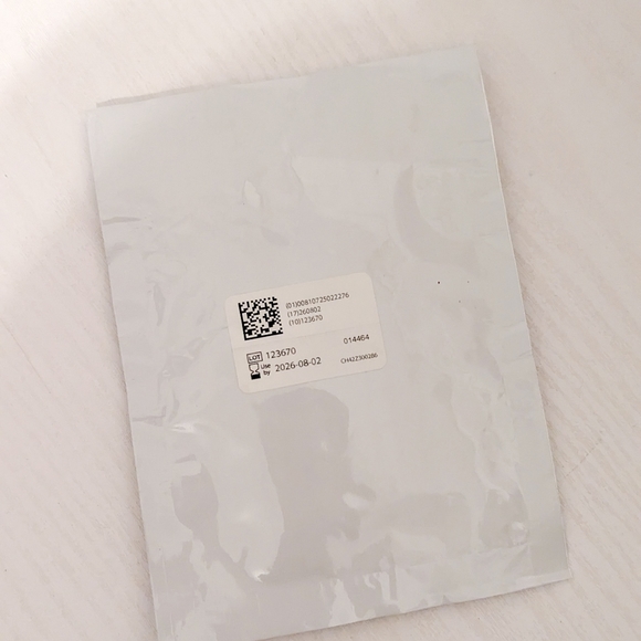 Ameda ComfortGel HydroGel Soothing Nursing Pads - 1 Pair - Picture 2 of 3